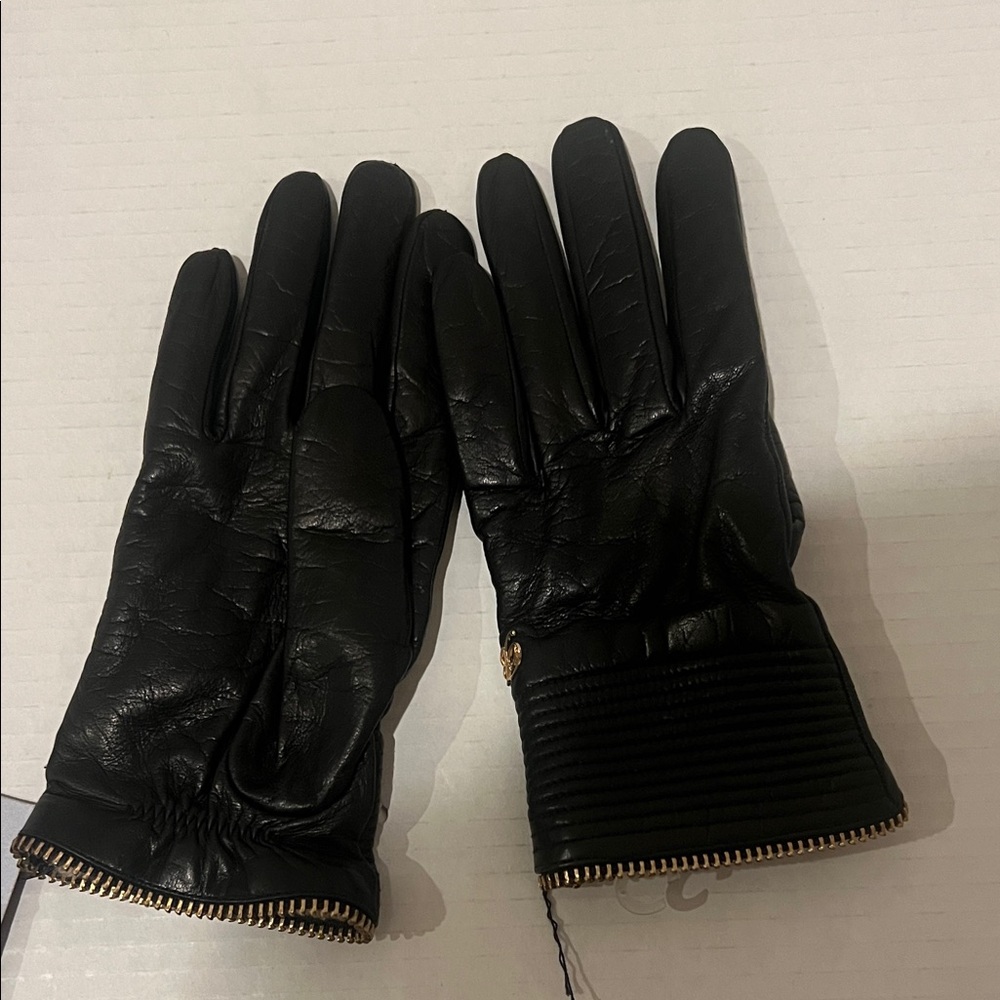 Sophisticated Black Leather Gloves with Gold Accents